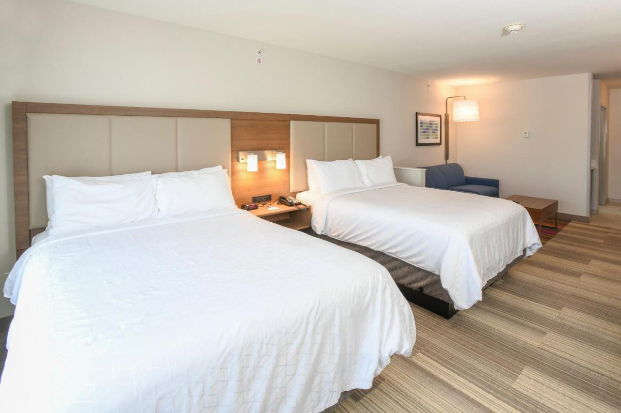 | Holiday Inn Express Hotel & Suites Richwood - Cincinnati South, an IHG Hotel