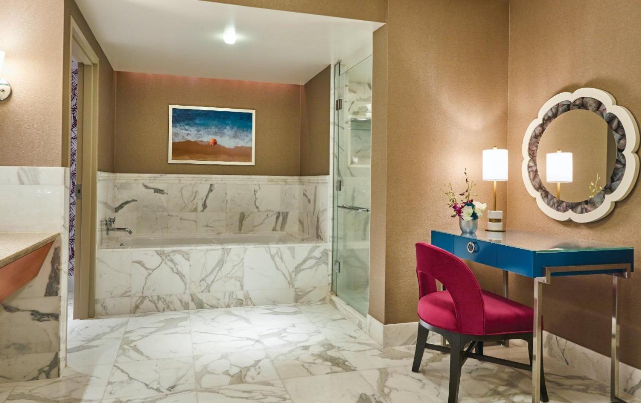 Fiore Queen Suite at Borgata Hotel Casino & Spa