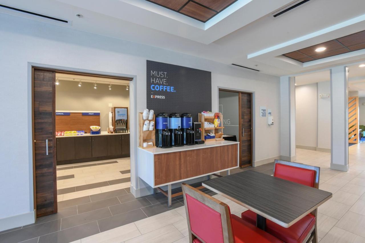  | Holiday Inn Express Hotel & Suites Richwood - Cincinnati South, an IHG Hotel