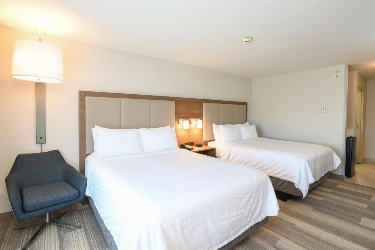 | Holiday Inn Express Hotel & Suites Richwood - Cincinnati South, an IHG Hotel