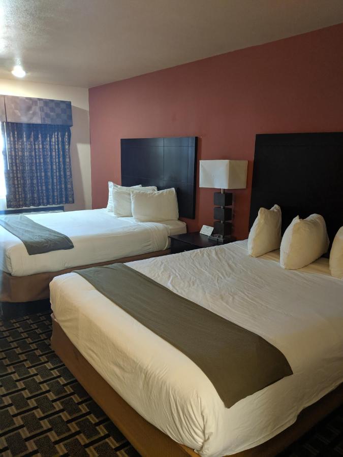  | Executive Inn Woodward