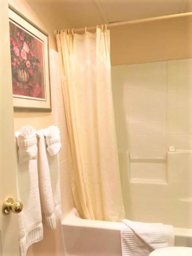 Two-Bedroom Suite at North Bay at Lake Arrowhead