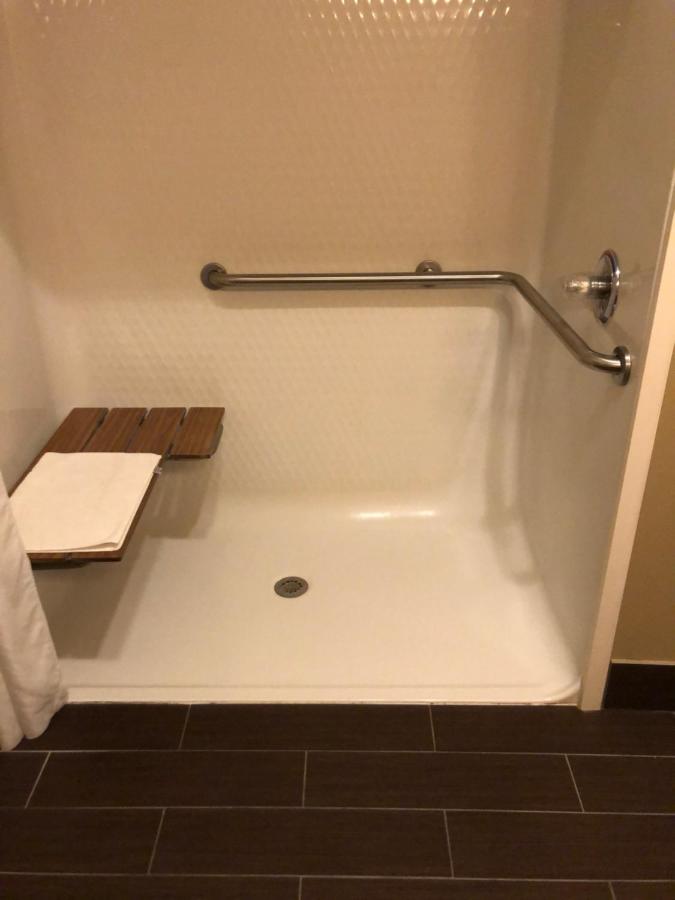 King Room - Accessible/Non-Smoking at Quality Inn & Suites Salem near I-57