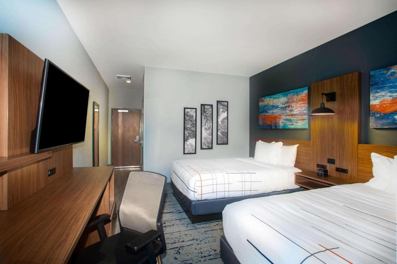 Queen Room with Two Queen Beds - Non-Smoking at La Quinta Inn & Suites by Wyndham Oxford