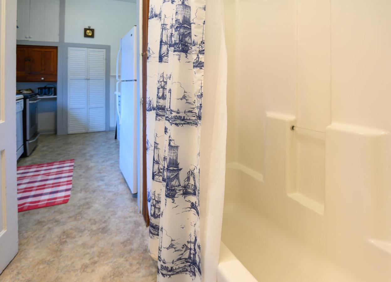  | Karr Beach House on Franklin