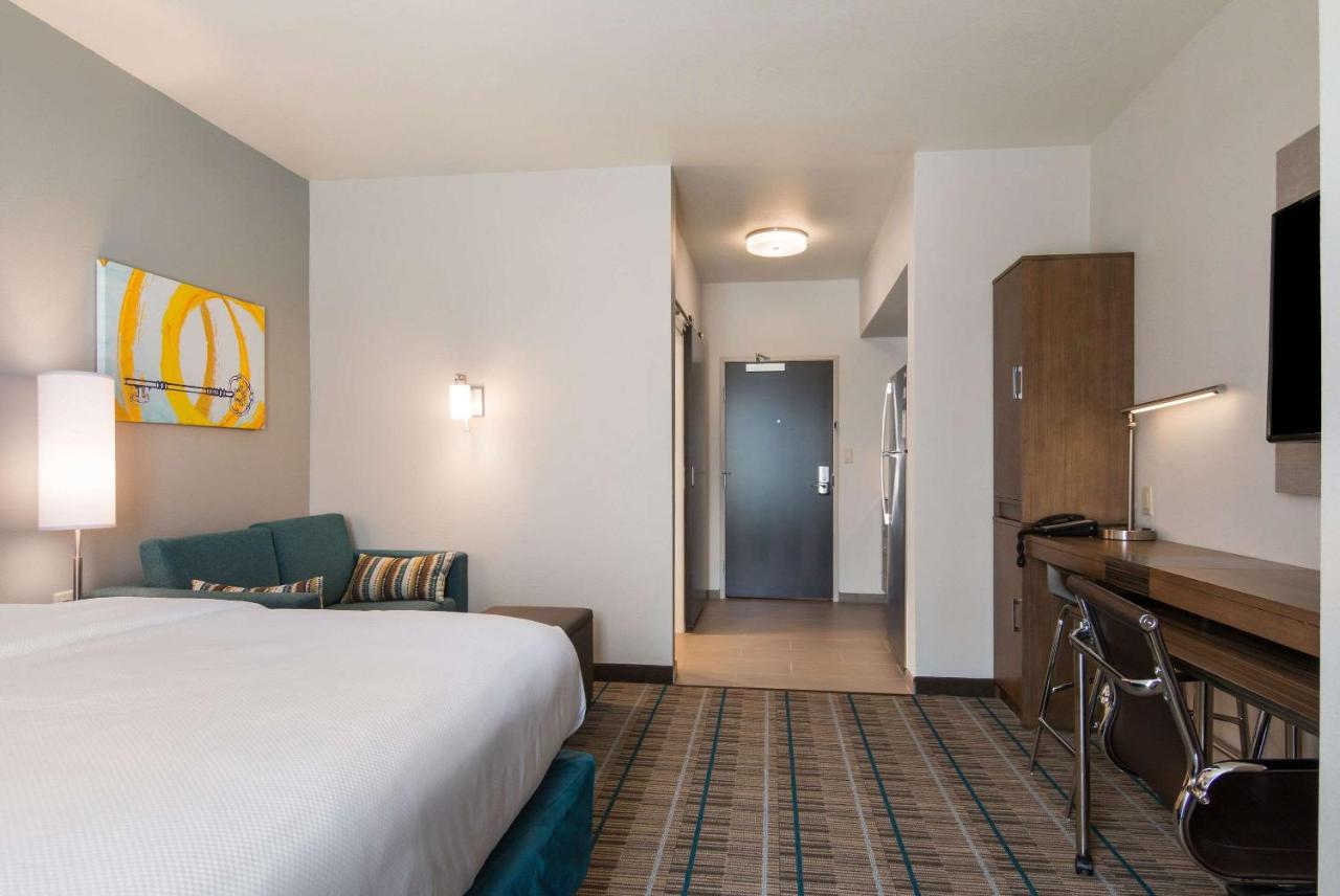King Suite - Non-Smoking at MainStay Suites East Camden