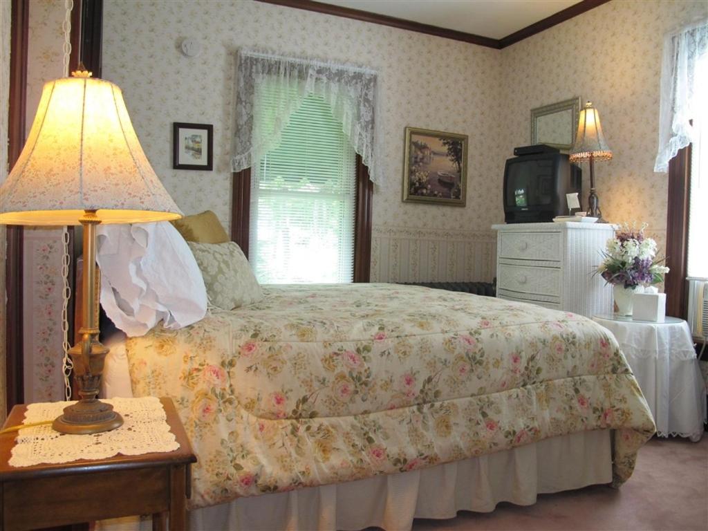 | Harbour Towne Inn on the Waterfront