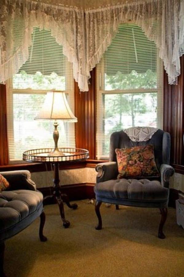 | Harbour Towne Inn on the Waterfront