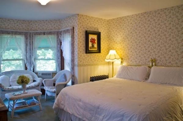| Harbour Towne Inn on the Waterfront
