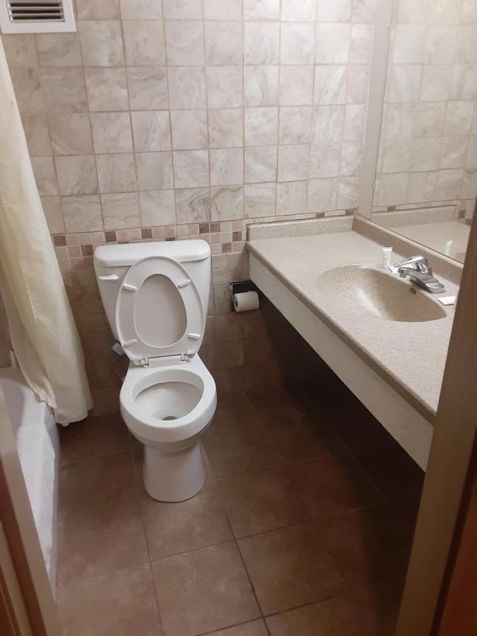 | Vegas Minot Hotel