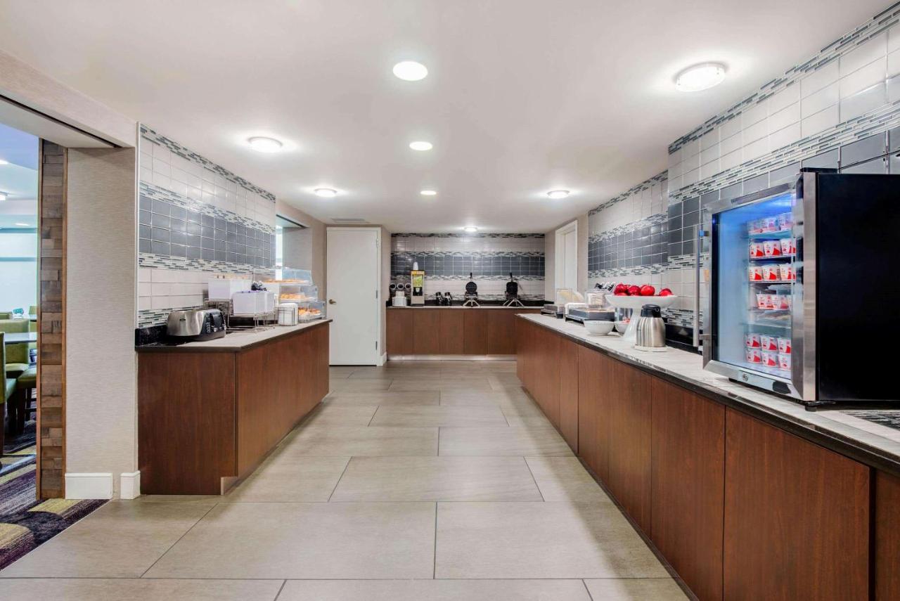 | La Quinta by Wyndham Baltimore BWI Airport