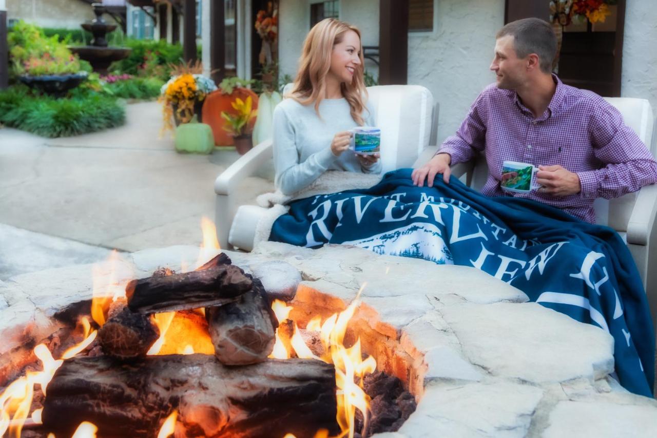| RiverView Inn