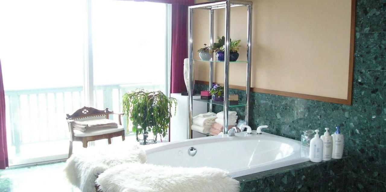 | Coppertoppe Inn & Retreat Center