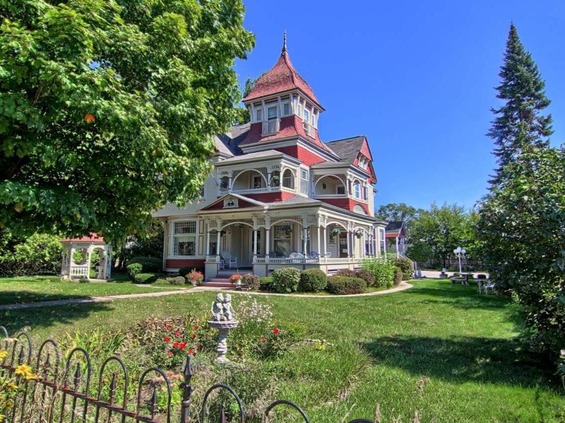  | Grand Victorian B&B Inn