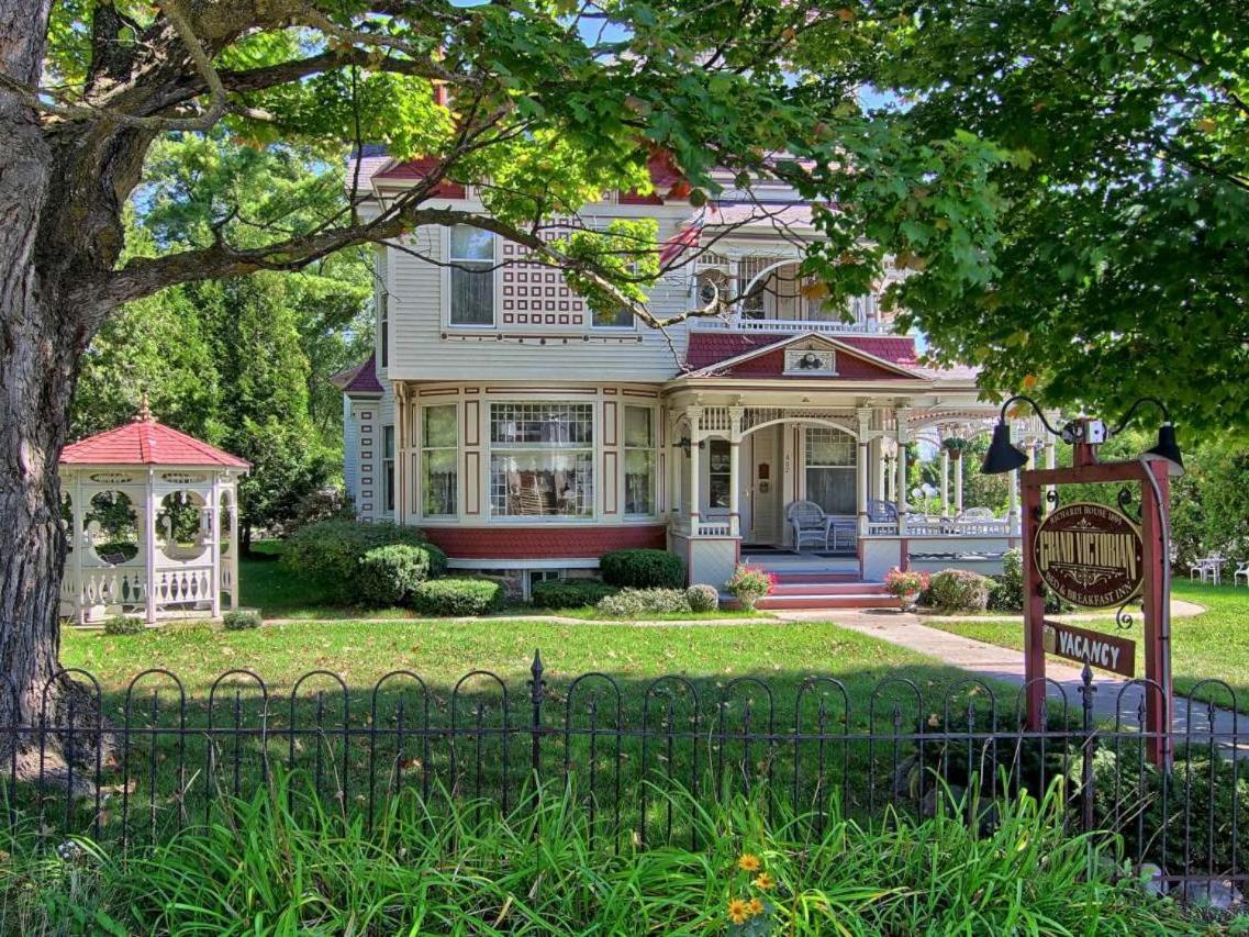  | Grand Victorian B&B Inn