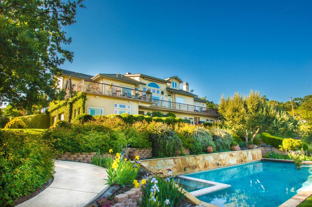 | High Ridge Manor