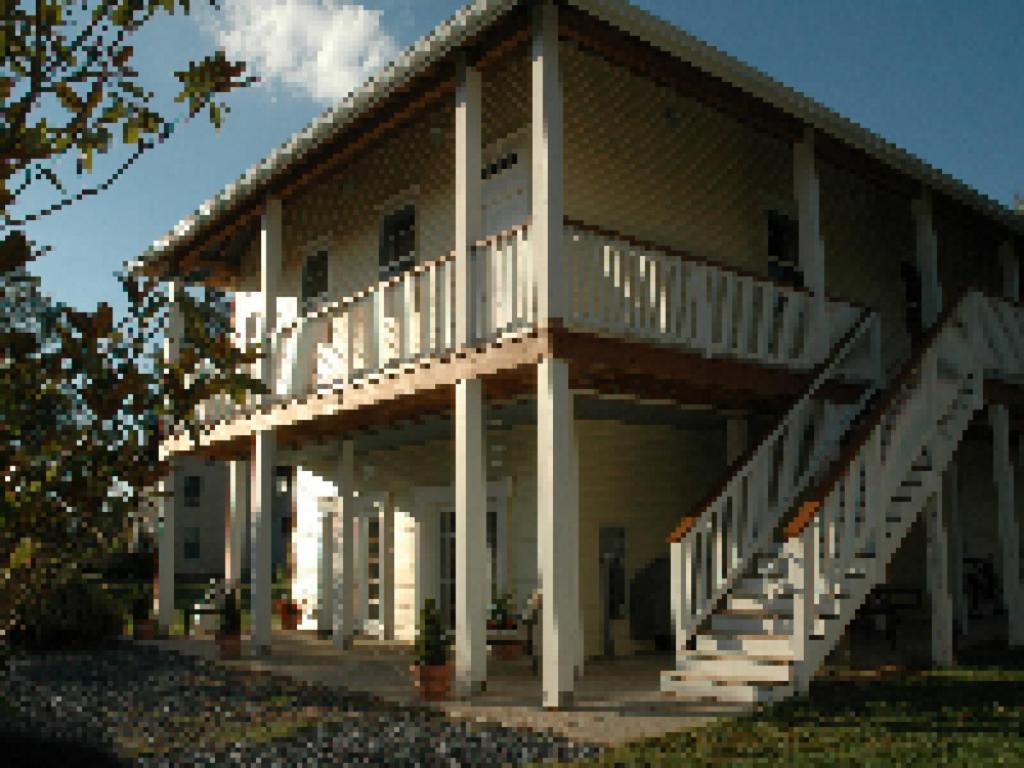 | Haven Point Inn