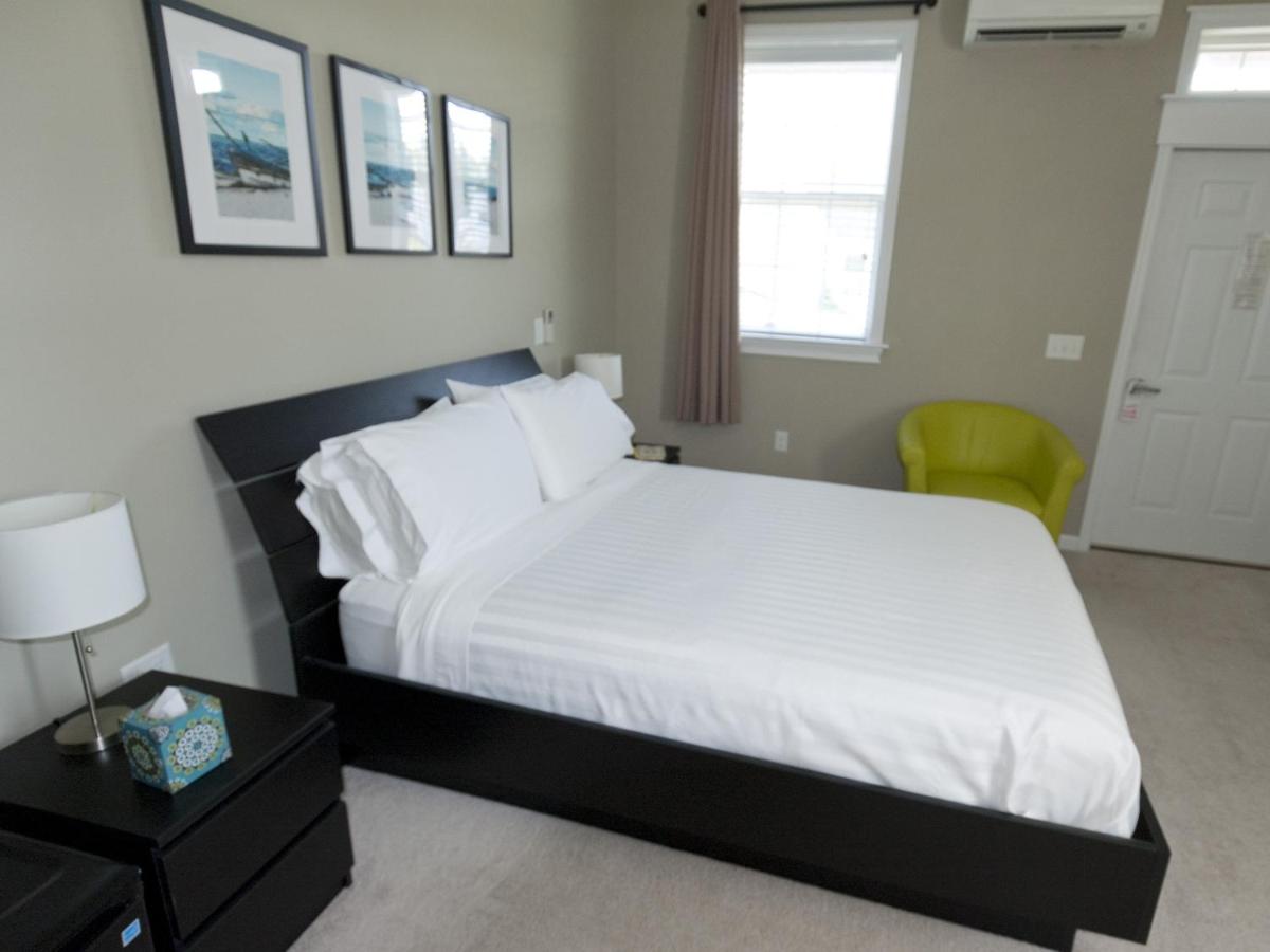 | Haven Point Inn
