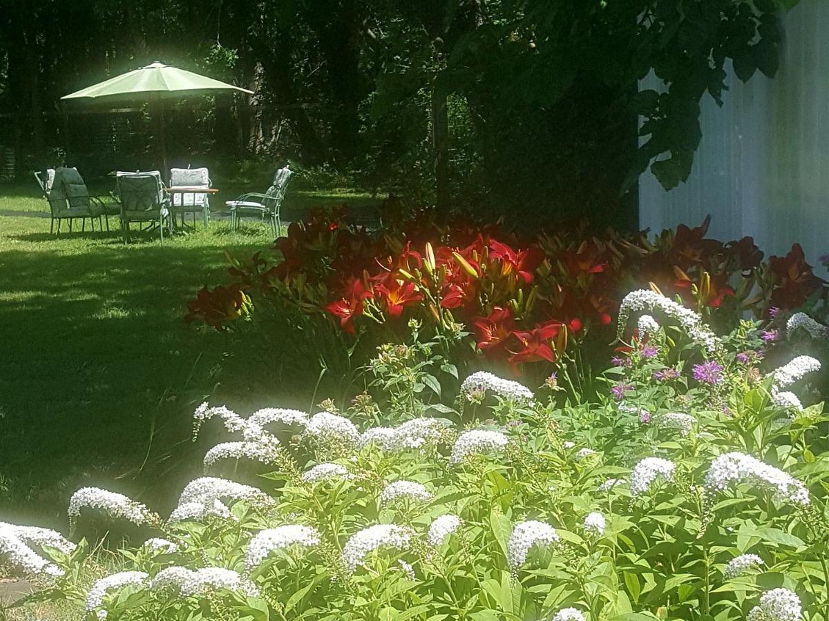 | Haven Point Inn