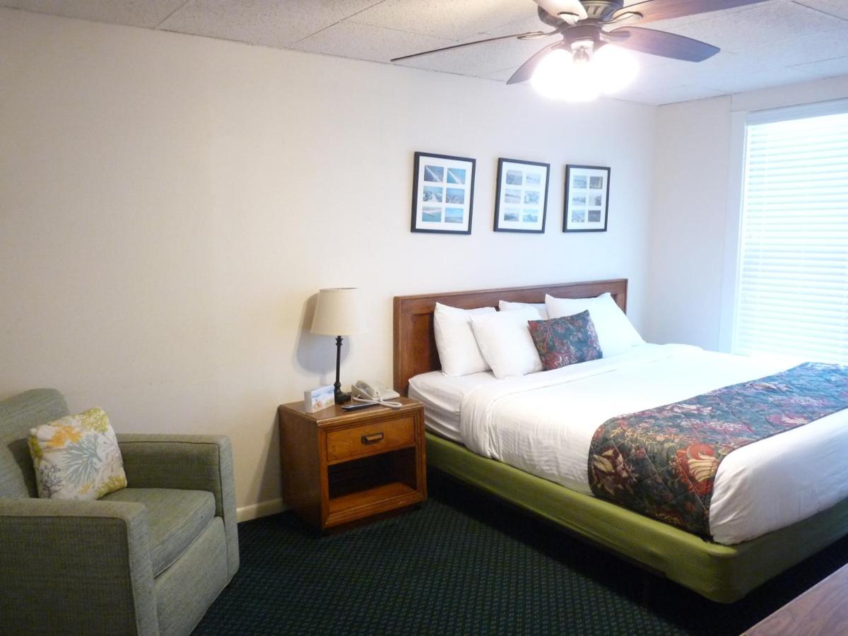| Shoreham Oceanfront Hotel