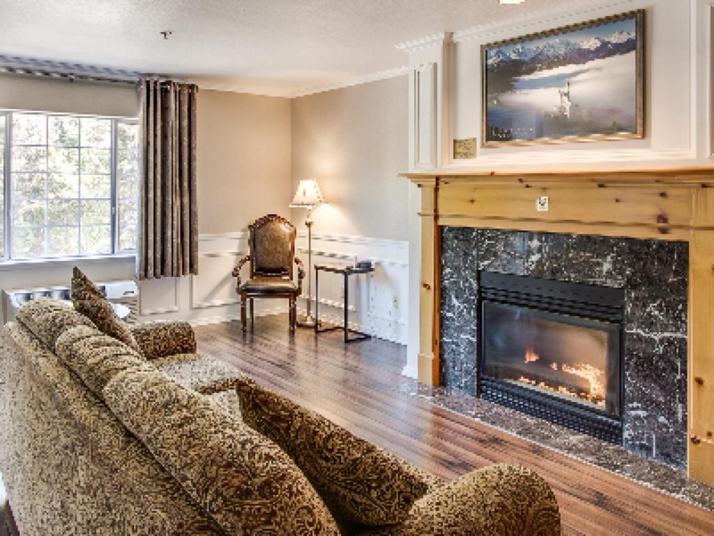 | Leavenworth Village Inn