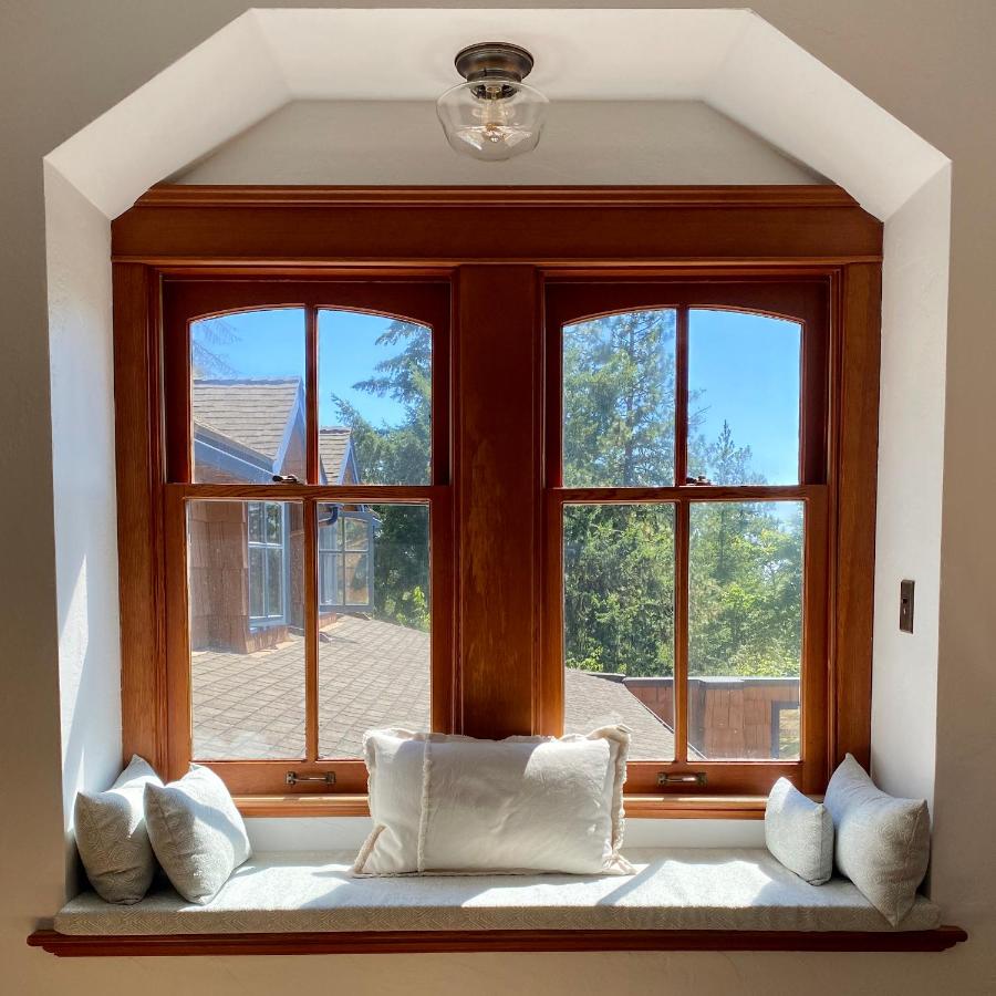 | Mount Tom House