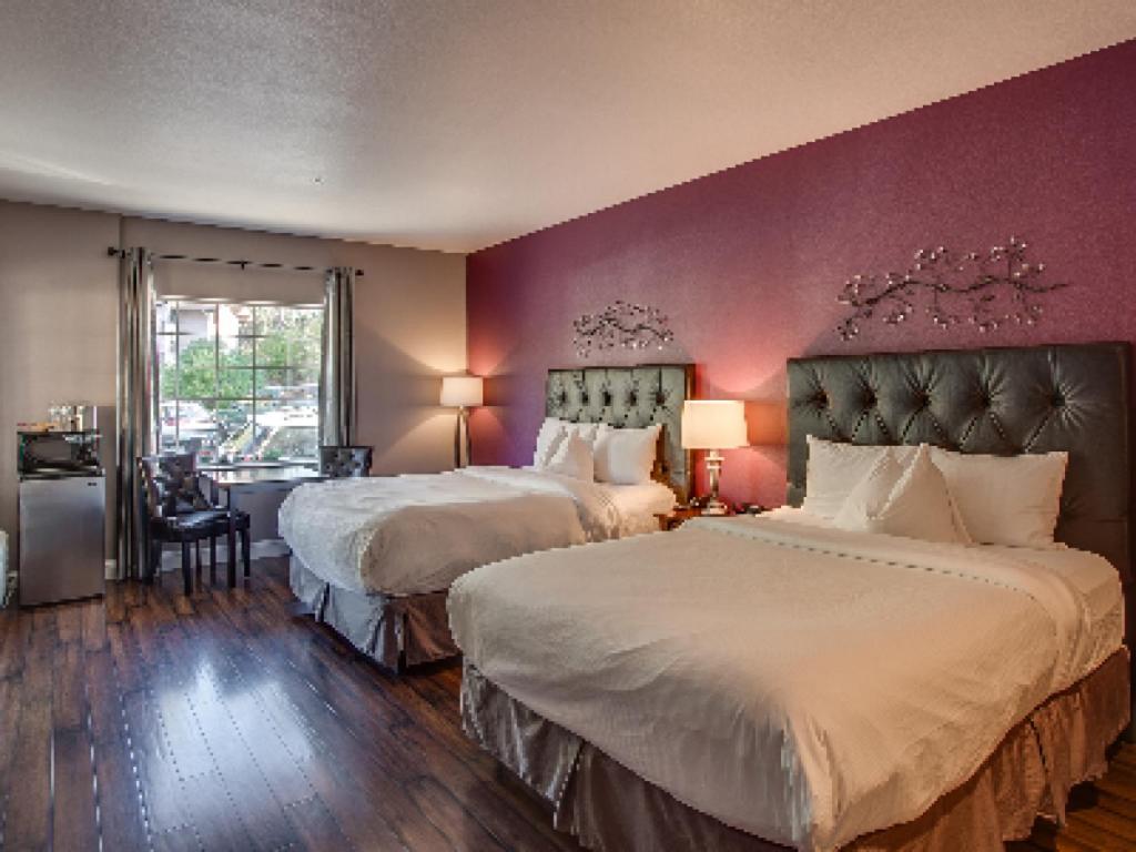 | Leavenworth Village Inn