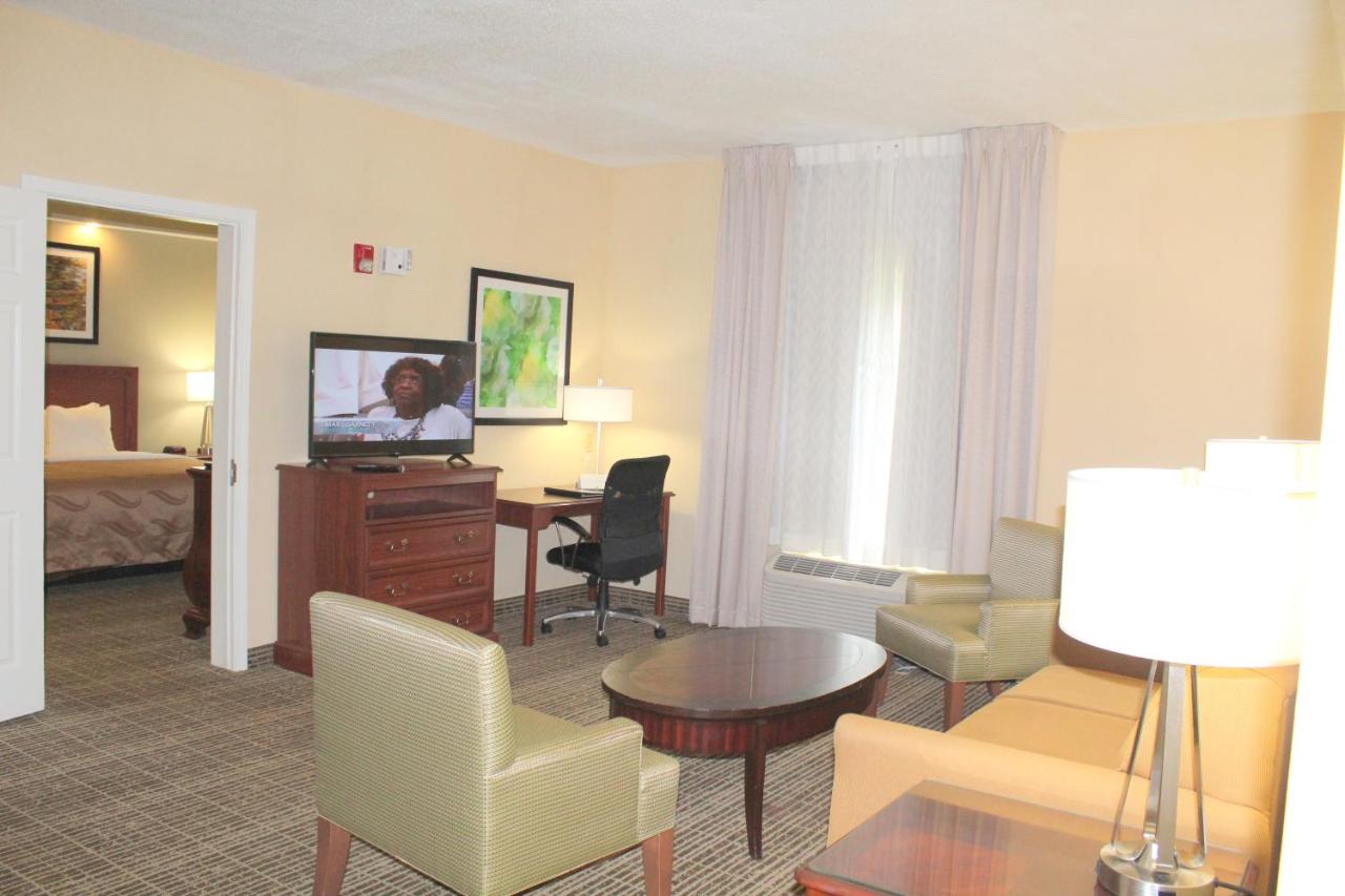King Suite - Accessible/Smoking at Quality Inn Lake City
