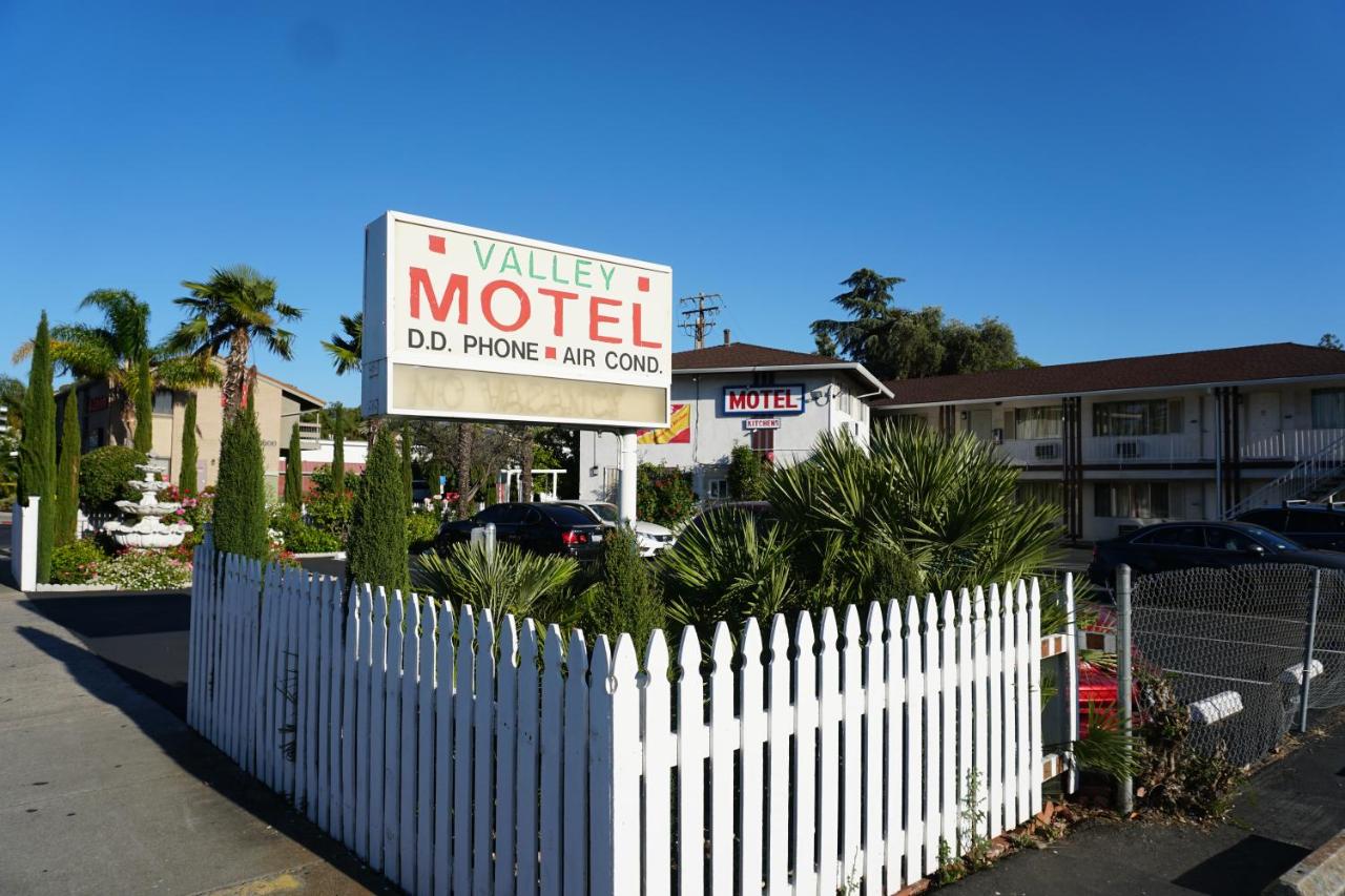  | Valley Motel