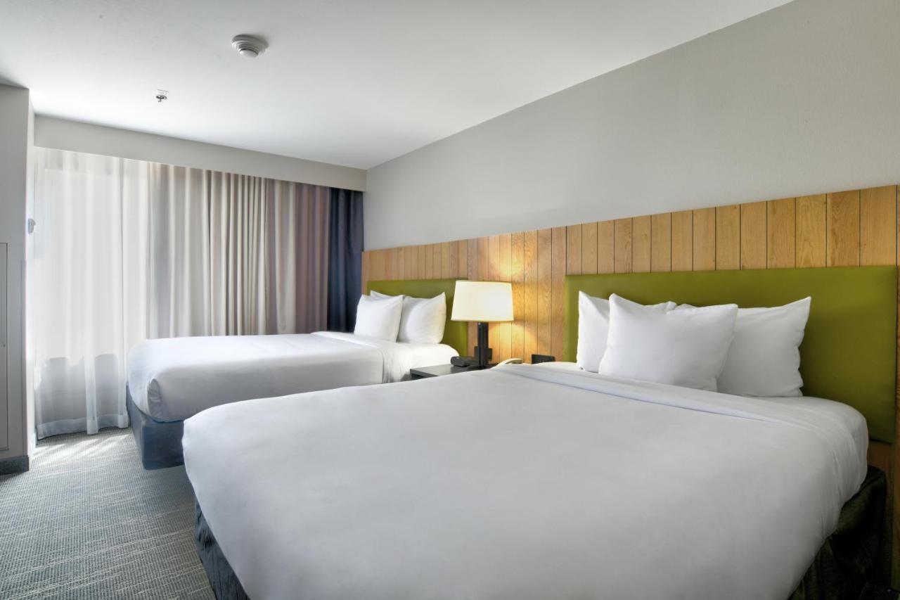 One-Bedroom Queen Suite with Sofa Bed at Country Inn & Suites by Radisson, Oklahoma City Airport, OK