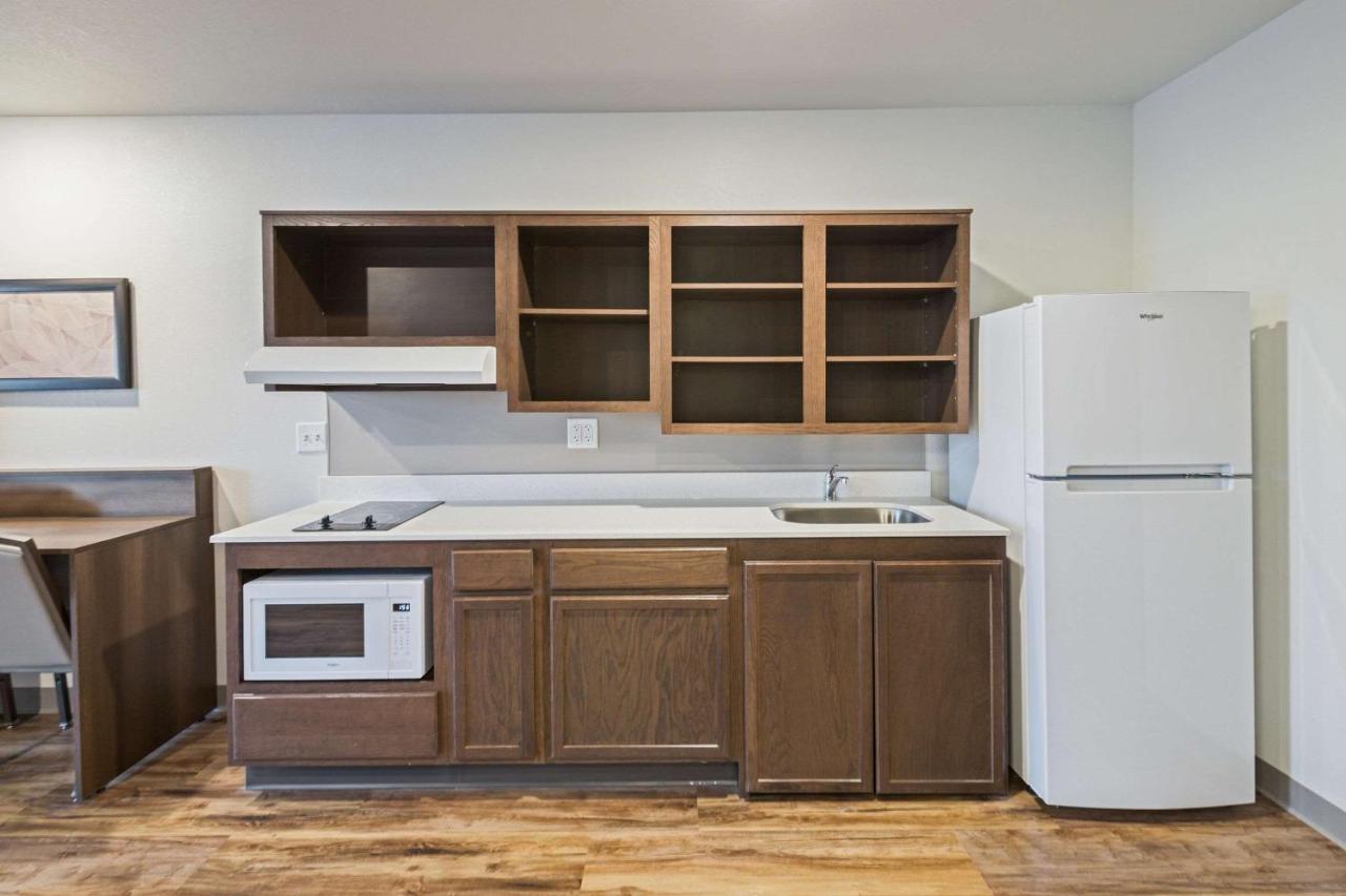Standard Queen Room with Sofa Bed - Non-Smoking at WoodSpring Suites Davenport Quad Cities
