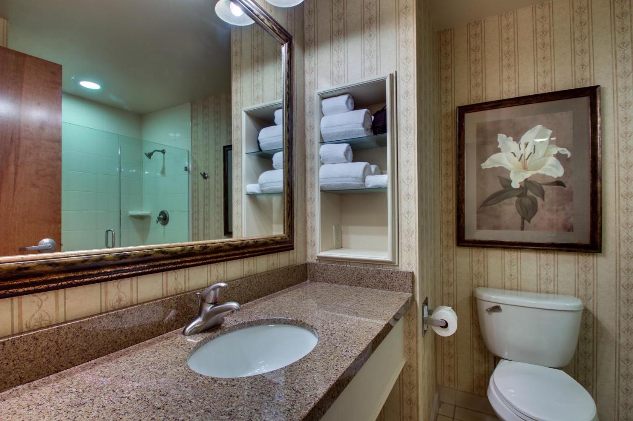  | The Inn at Charles Town / Hollywood Casino