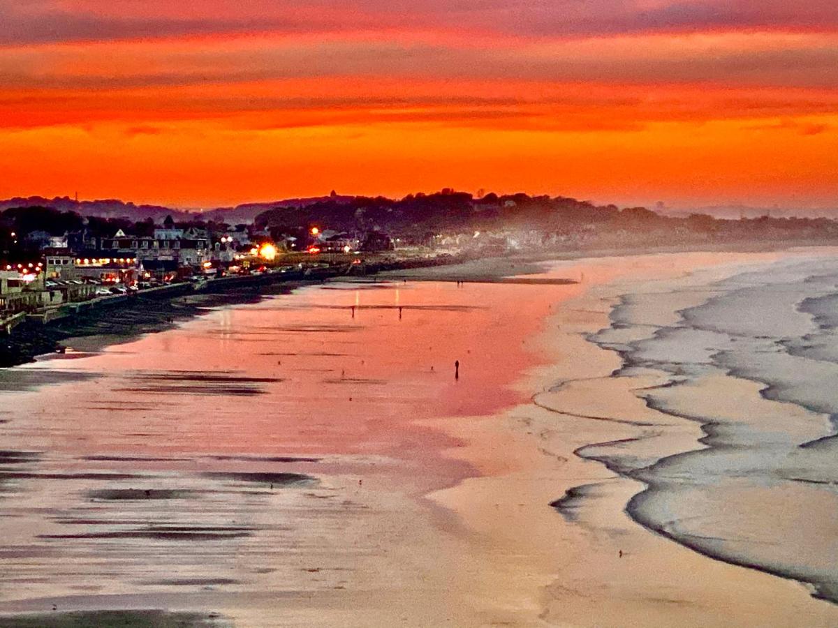 | Nantasket Beach Hotel