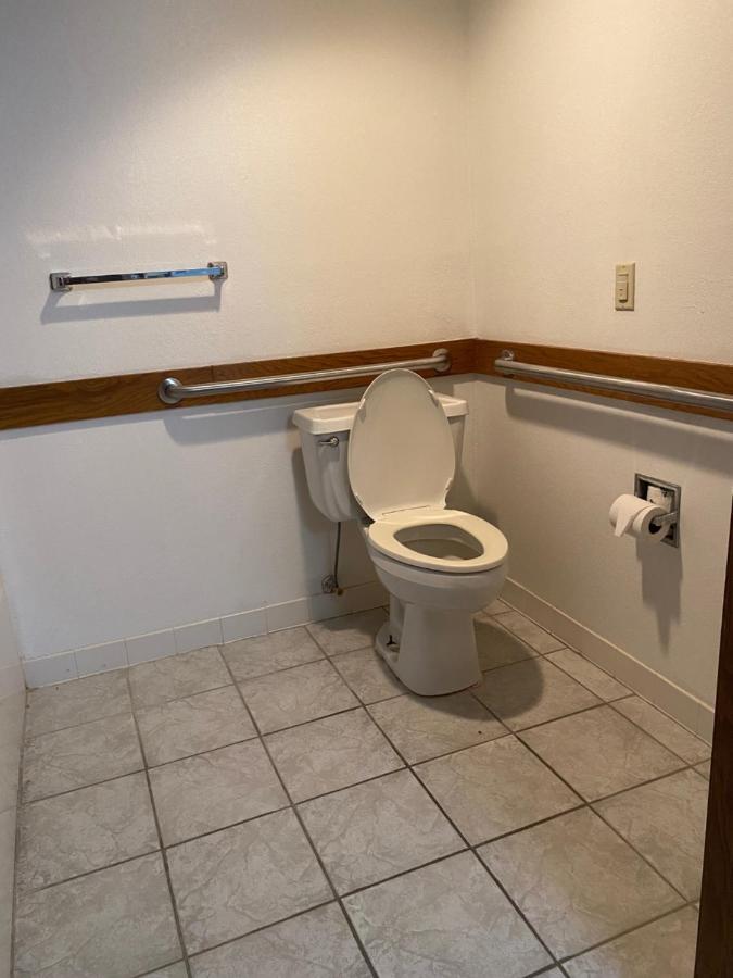 Double Room - Disability Access at Americas Best Value Inn Champaign