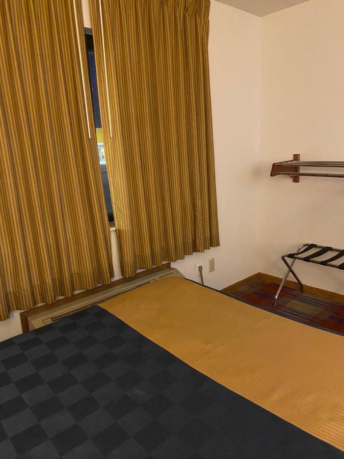 Double Room - Disability Access at Americas Best Value Inn Champaign
