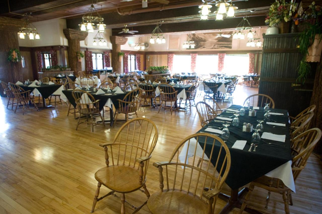  | Glacier Park Lodge