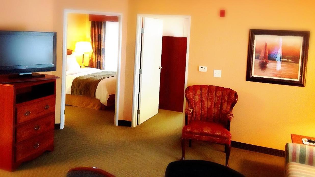 Two-Bedroom Suite at Grandstay Residential Suites Hotel - Sheboygan