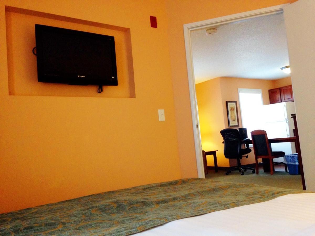 Two-Bedroom Suite at Grandstay Residential Suites Hotel - Sheboygan