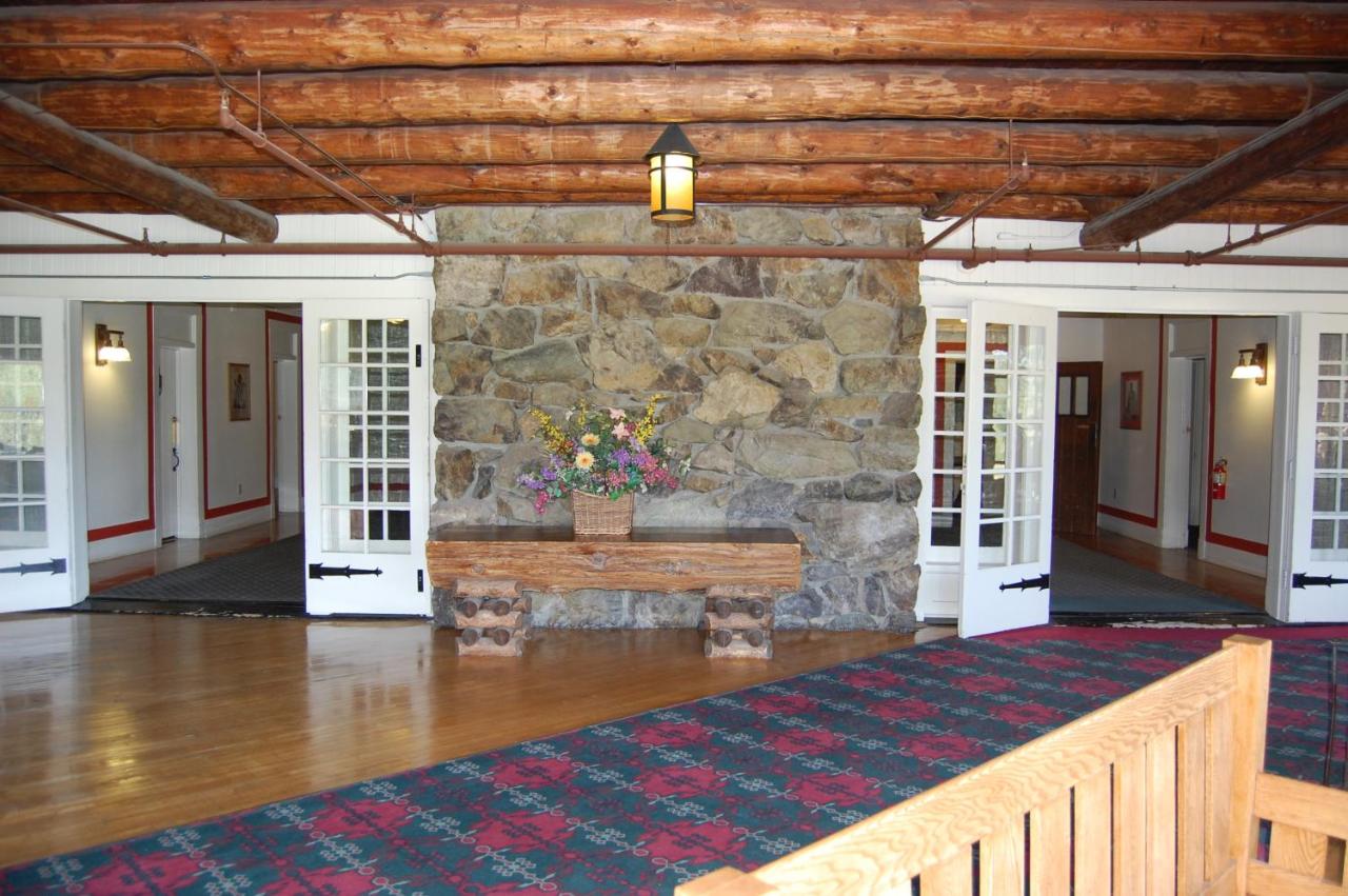  | Glacier Park Lodge
