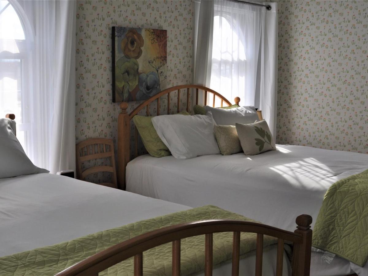 | The Doctor's Inn
