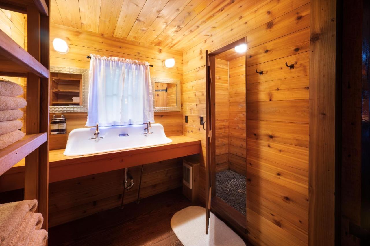 | Corkins Lodge