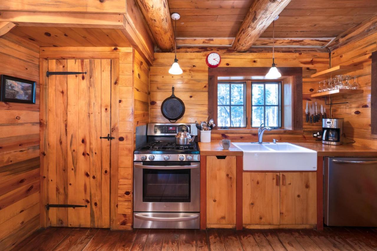 | Corkins Lodge