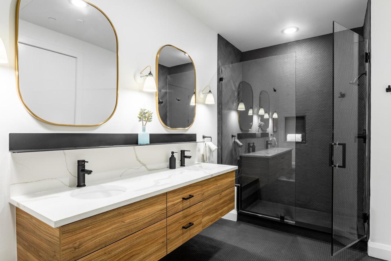 Deluxe Studio at Mint House Dallas - Downtown