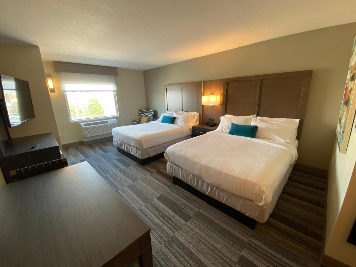 Double Queen at Simple Suites Boise Airport
