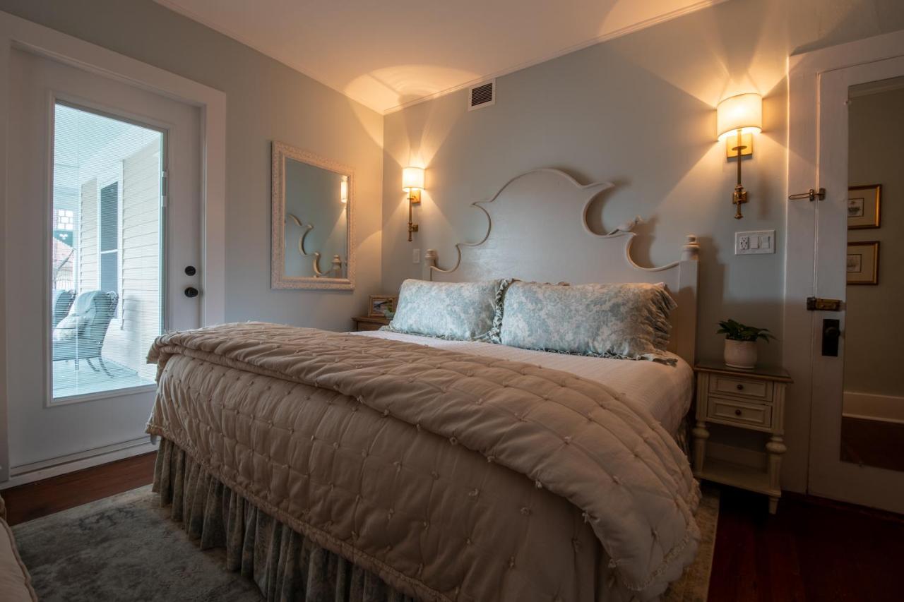 | The Kenwood Inn