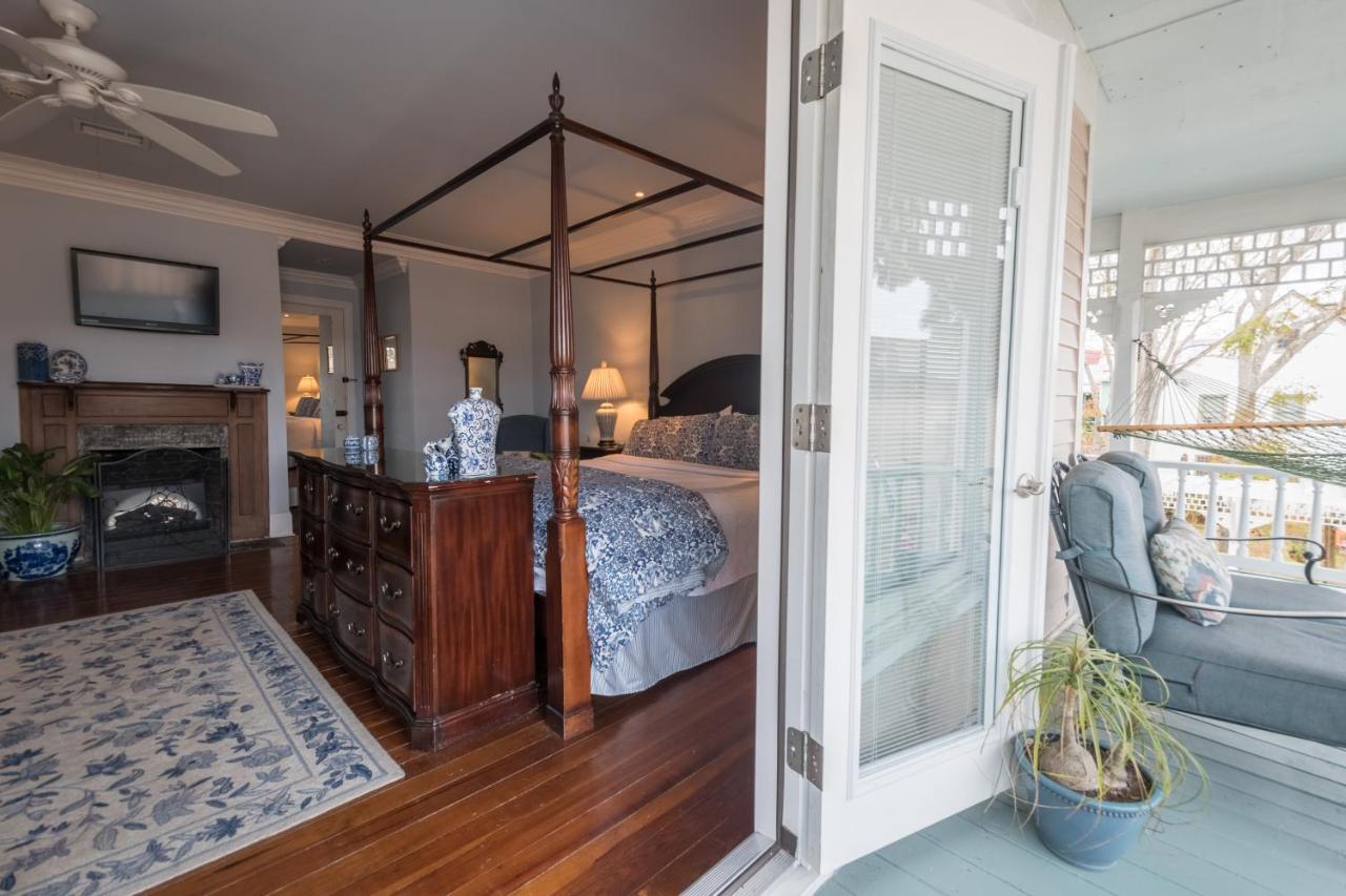| The Kenwood Inn