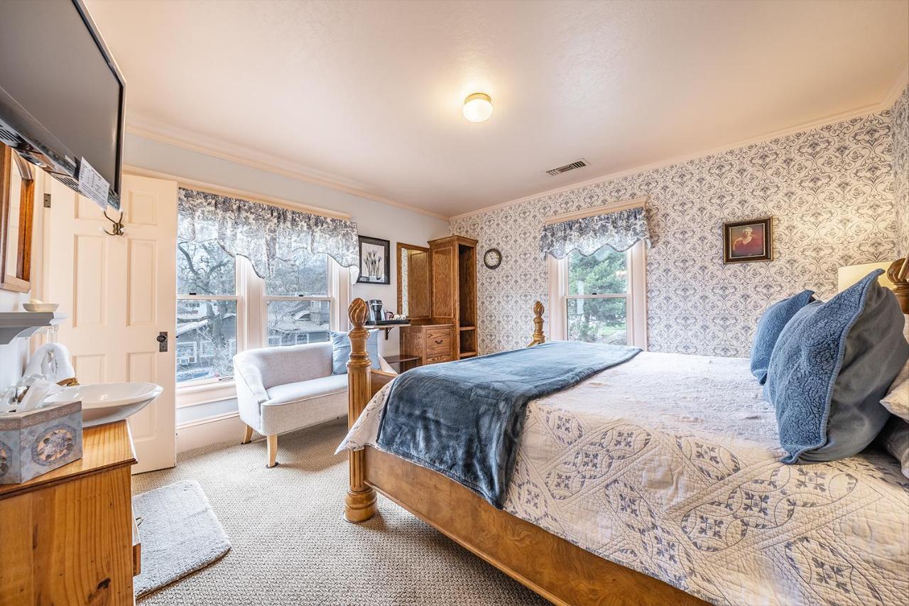  | Abigail's Bed and Breakfast Inn