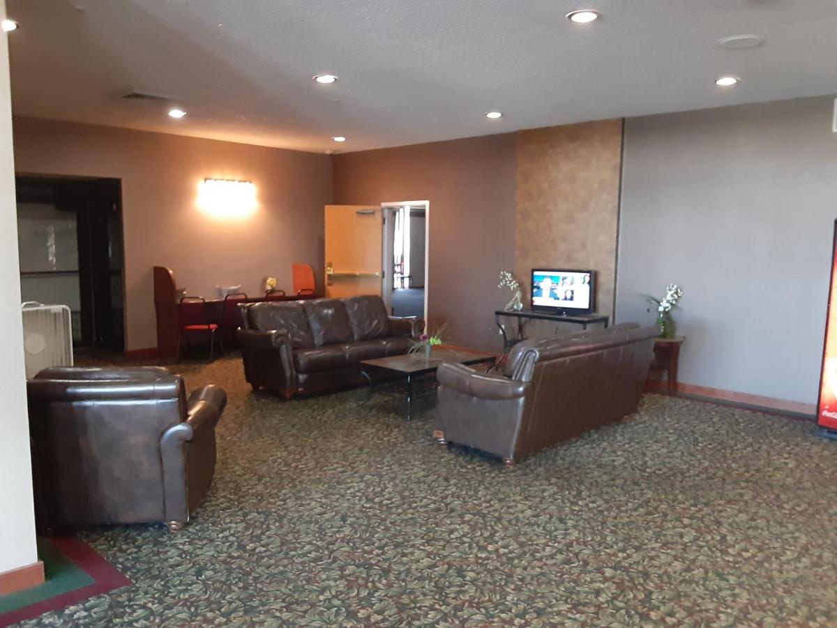 | Vegas Minot Hotel
