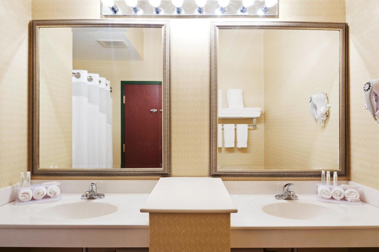 | Holiday Inn Express Durham-UNH, an IHG Hotel