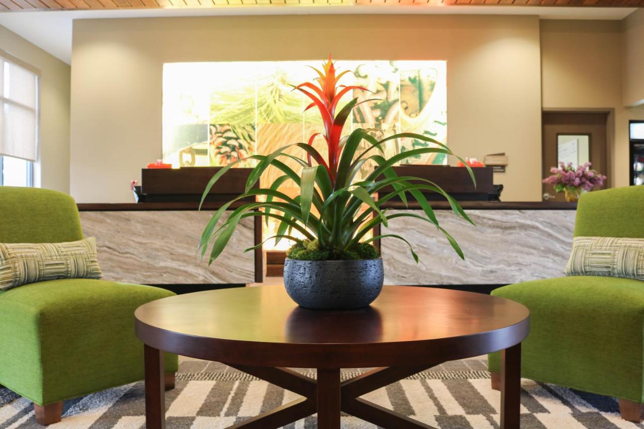 | Hotel Indigo Traverse City, an IHG Hotel